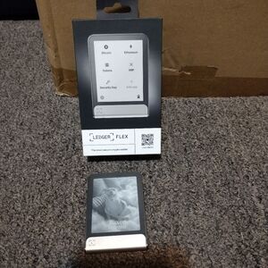 Ledger Flex Silver Crypto Wallet